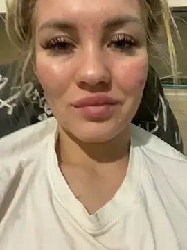 DreamGirl-777 online show from December 2024 02:45:02 AM