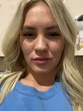 DreamGirl-777 online show from December 2024 03:58:01 PM