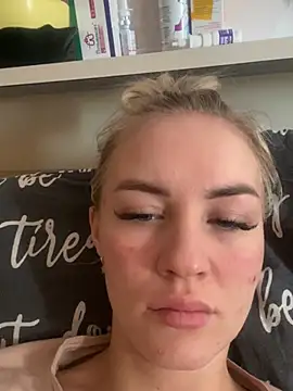 DreamGirl-777 online show from January 2025 09:04:01 AM