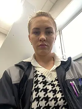 DreamGirl-777 online show from February 2025 04:10:02 AM