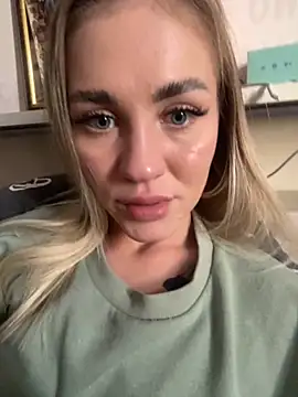 DreamGirl-777 online show from September 2025 12:53:01 PM