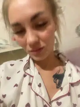 DreamGirl-777 online show from September 2025 07:52:02 PM