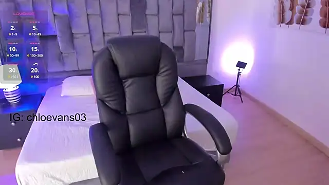 Chloe evans   online show from March 2025 11:47:02 AM