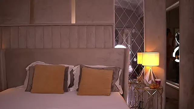 BlairSanders online show from October 2025 07:25:01 PM