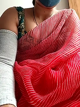 Snapshot of Archna-ji chatting on February 2025 05:20:02 AM Archna-ji online show from February 2025 05:20:02 AM