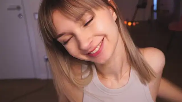 Snapshot of hereandnows_ chatting on January 2025 04:02:01 AM hereandnows  online show from January 2025 04:02:01 AM