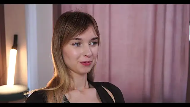 Snapshot of hereandnows_ chatting on September 2025 02:45:01 AM hereandnows  online show from September 2025 02:45:01 AM