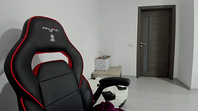 amiraisa11 online show from September 2025 04:09:02 PM