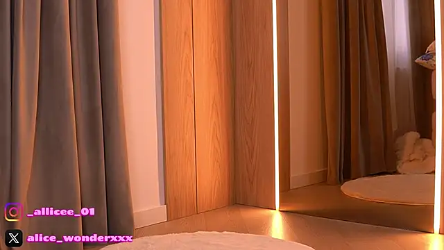 VanessaSimon online show from March 2026 06:13:02 AM