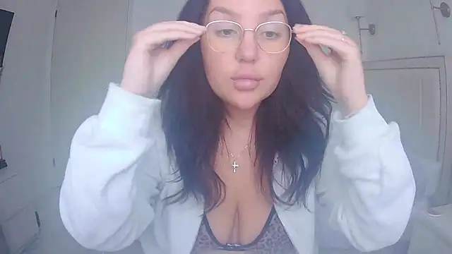 Snapshot of magical_mia chatting on April 2026 10:21:02 AM magical mia online show from April 2026 10:21:02 AM