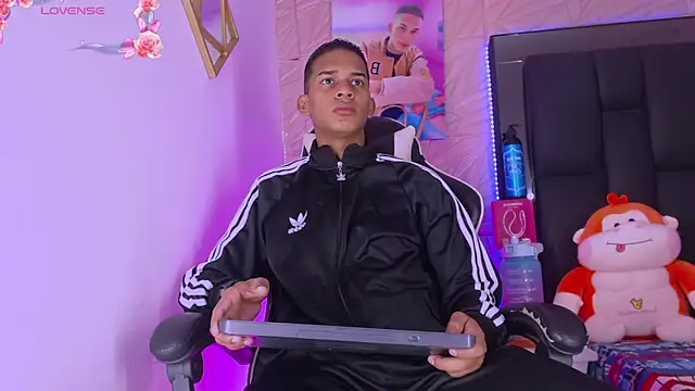 dilan alfonzo online show from March 2026 04:08:02 AM