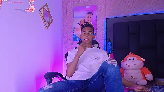 Snapshot of dilan_alfonzo chatting on June 2026 03:47:01 PM dilan alfonzo online show from June 2026 03:47:01 PM