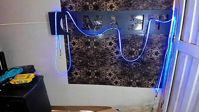 blonde girl01 online show from March 2025 06:30:01 PM