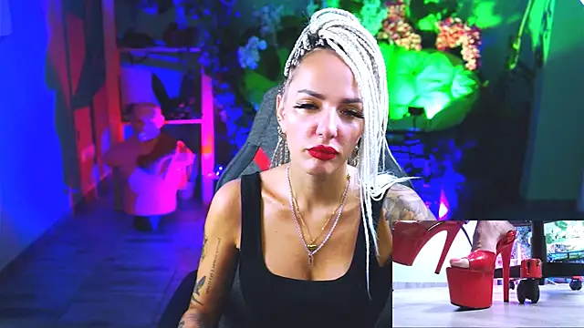 MonicaMaxwel online show from September 2025 11:22:02 AM