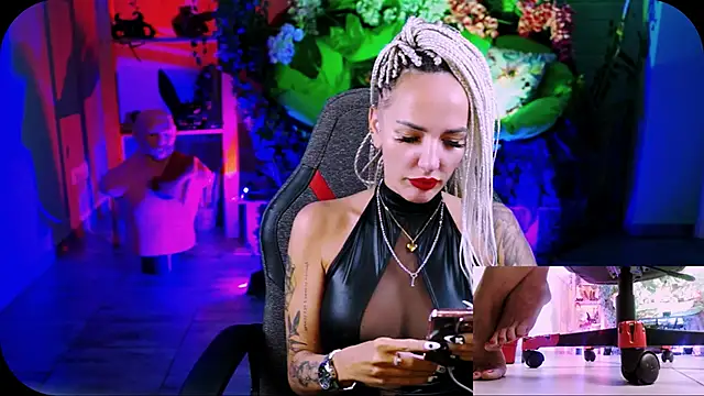 MonicaMaxwel online show from September 2025 11:15:02 AM