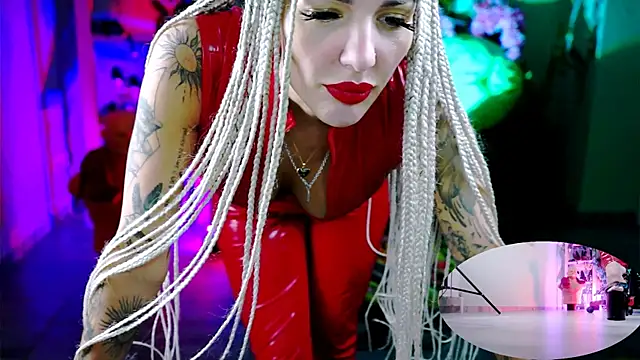 MonicaMaxwel online show from December 2025 10:46:02 AM