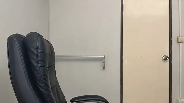 SassyJessi online show from December 2025 04:06:01 AM