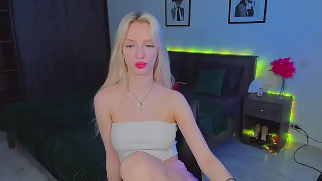 AleksaBlonde online show from February 2025 04:10:02 PM