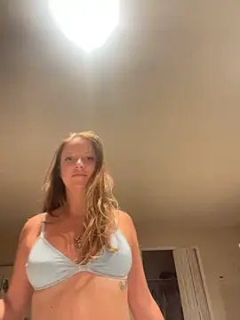 Snapshot of molly_witha_chance chatting on June 2026 06:10:02 AM molly witha chance online show from June 2026 06:10:02 AM