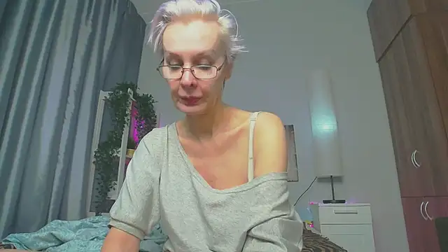 HelgaHimmell online show from March 2025 09:40:02 AM