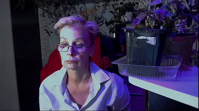 Snapshot of HelgaHimmell chatting on July 2026 04:13:01 PM HelgaHimmell online show from July 2026 04:13:01 PM
