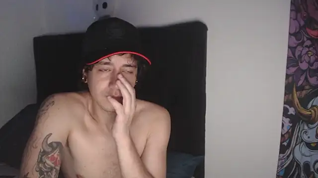 Snapshot of AndyBetti chatting on March 2026 04:17:02 AM AndyBetti online show from March 2026 04:17:02 AM