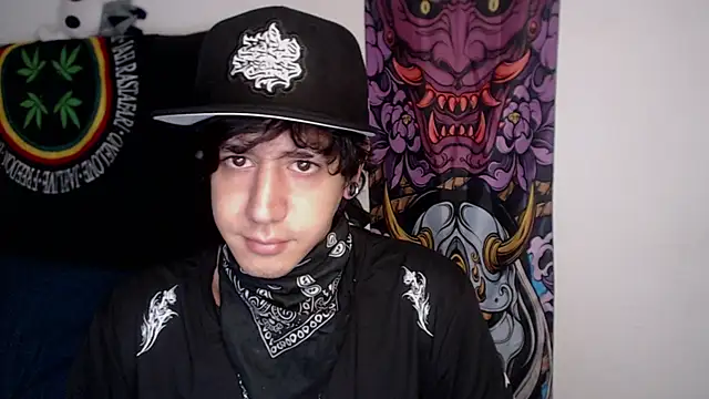 Snapshot of AndyBetti chatting on April 2026 12:54:02 AM AndyBetti online show from April 2026 12:54:02 AM