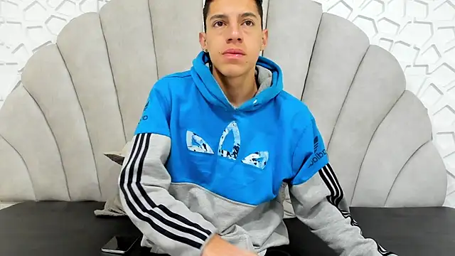 thiago19s online show from February 2025 12:59:01 PM