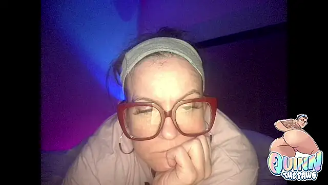 Snapshot of quinnmariexo chatting on November 2025 04:34:02 AM quinnmariexo online show from November 2025 04:34:02 AM