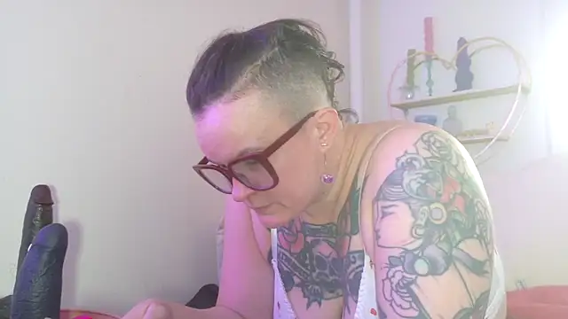 quinnmariexo online show from March 2026 08:35:02 PM