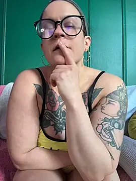 Snapshot of quinnmariexo chatting on May 2026 08:58:01 PM quinnmariexo online show from May 2026 08:58:01 PM