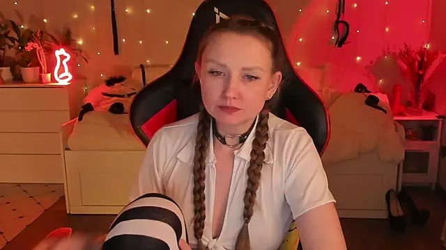 desperatehousewife   online show from March 2025 03:28:02 AM