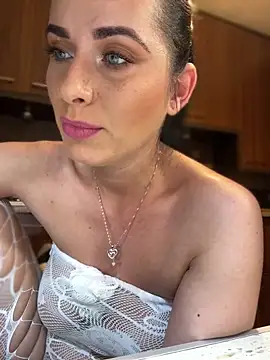 Hotmomcheckk  online show from January 2025 04:55:02 AM