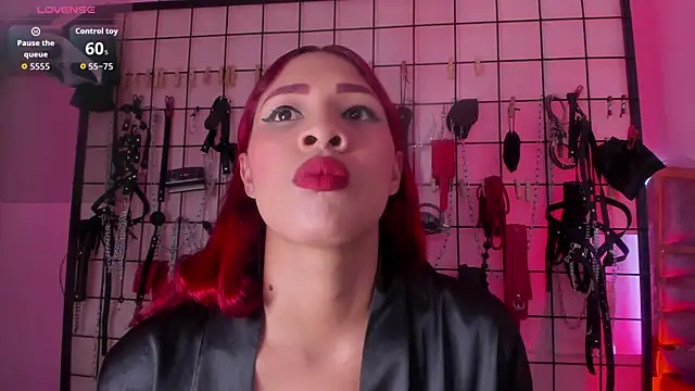 Snapshot of charrlotte_quinn chatting on January 2026 03:16:02 PM charrlotte quinn online show from January 2026 03:16:02 PM