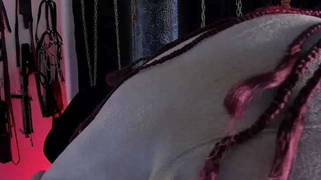 Snapshot of charrlotte_quinn chatting on February 2026 02:37:02 PM charrlotte quinn online show from February 2026 02:37:02 PM