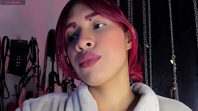 Snapshot of charrlotte_quinn chatting on June 2026 12:44:02 PM charrlotte quinn online show from June 2026 12:44:02 PM
