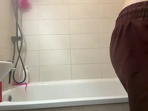 czruz online show from February 2026 07:07:01 PM