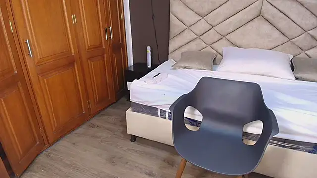 Raquel jones online show from November 2025 11:54:02 AM