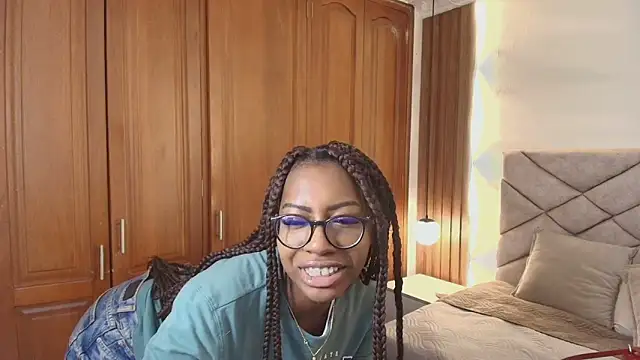 Snapshot of Raquel_jones chatting on June 2026 11:51:02 AM Raquel jones online show from June 2026 11:51:02 AM