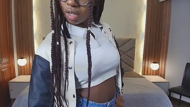 Snapshot of Raquel_jones chatting on June 2026 12:31:02 PM Raquel jones online show from June 2026 12:31:02 PM
