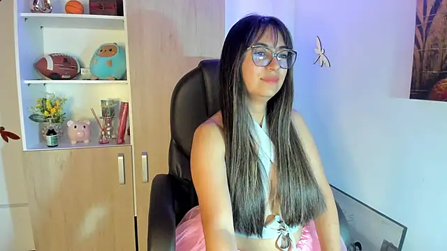 Isabellaa22 1 online show from September 2025 11:06:02 PM