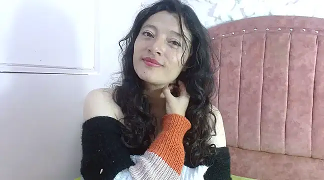 lunazulsj online show from January 2025 05:33:02 PM