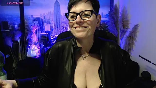Snapshot of ninarandmann chatting on May 2026 02:01:02 PM ninarandmann online show from May 2026 02:01:02 PM