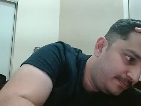 robintoit online show from April 2026 07:58:02 PM