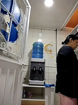 Natasha milf   online show from November 2025 12:48:01 PM