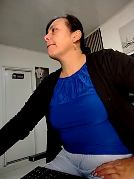 Natasha milf   online show from March 2026 01:17:01 PM