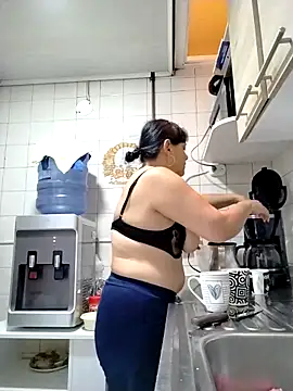 Natasha milf   online show from April 2026 01:06:02 PM