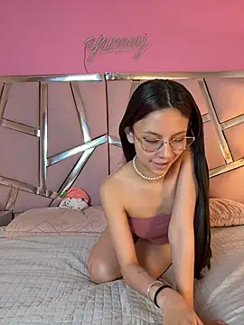 Bonniepark online show from April 2026 01:06:02 PM