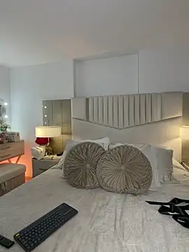 Snapshot of _laura_02 chatting on February 2026 10:15:01 PM laura 02 online show from February 2026 10:15:01 PM