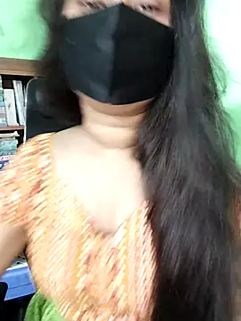 Idhika Paul online show from September 2025 01:04:01 PM